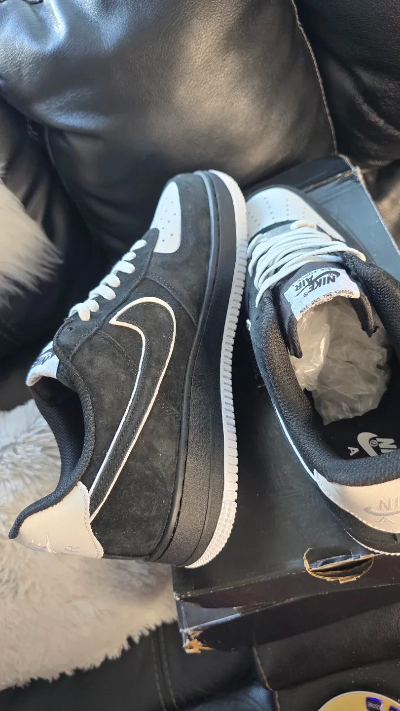 Brand new Air Force 1 07 for sale Black Suede for sale image indicator(9)