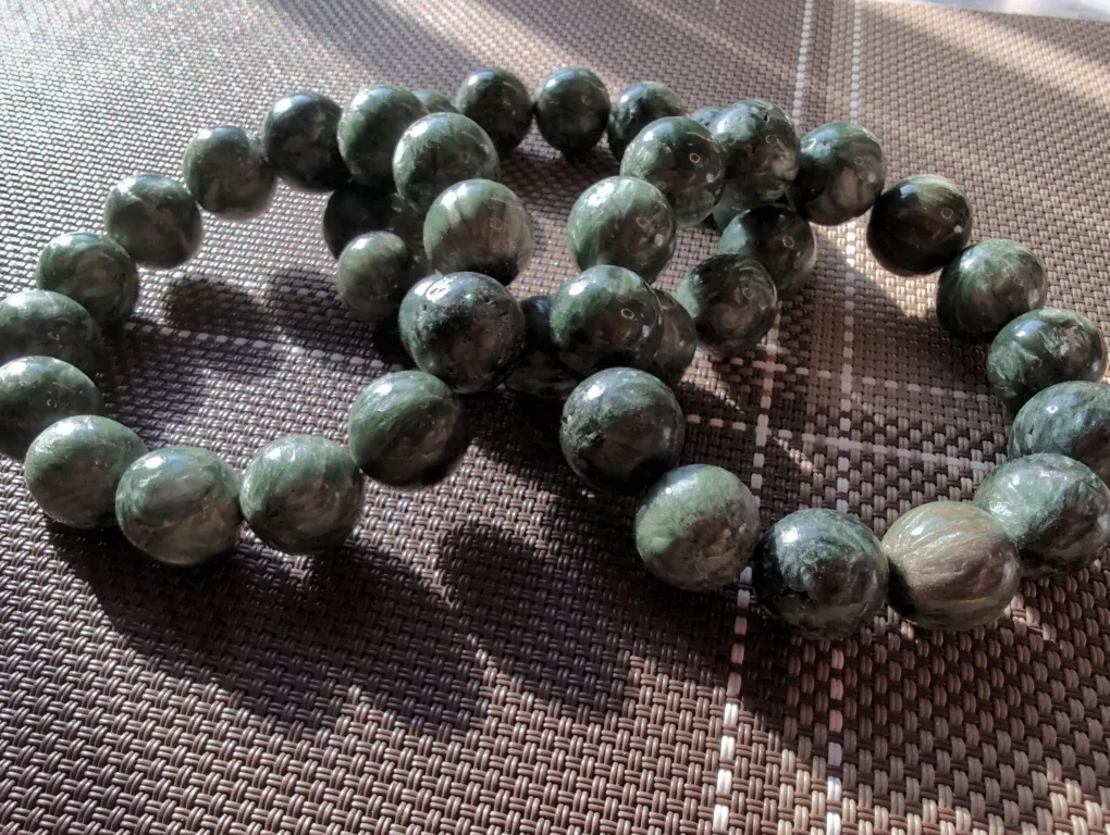 Green Jade Stone Beaded Bracelet