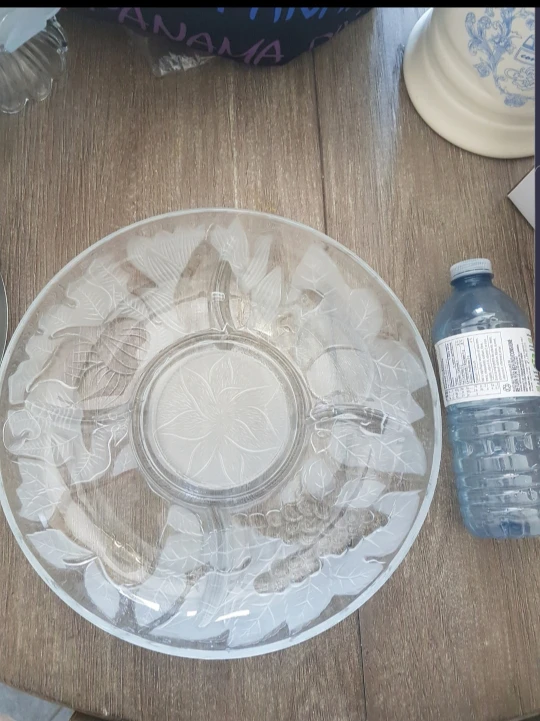 Brand new Mayfair & Jackson Grappa Frosted Serving Dish