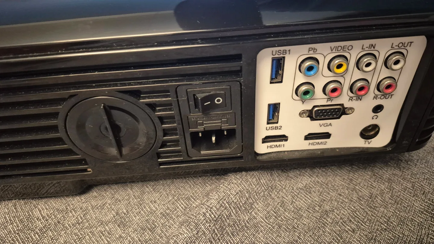 Powerful Projector - Great for Home Theatre! image indicator(4)