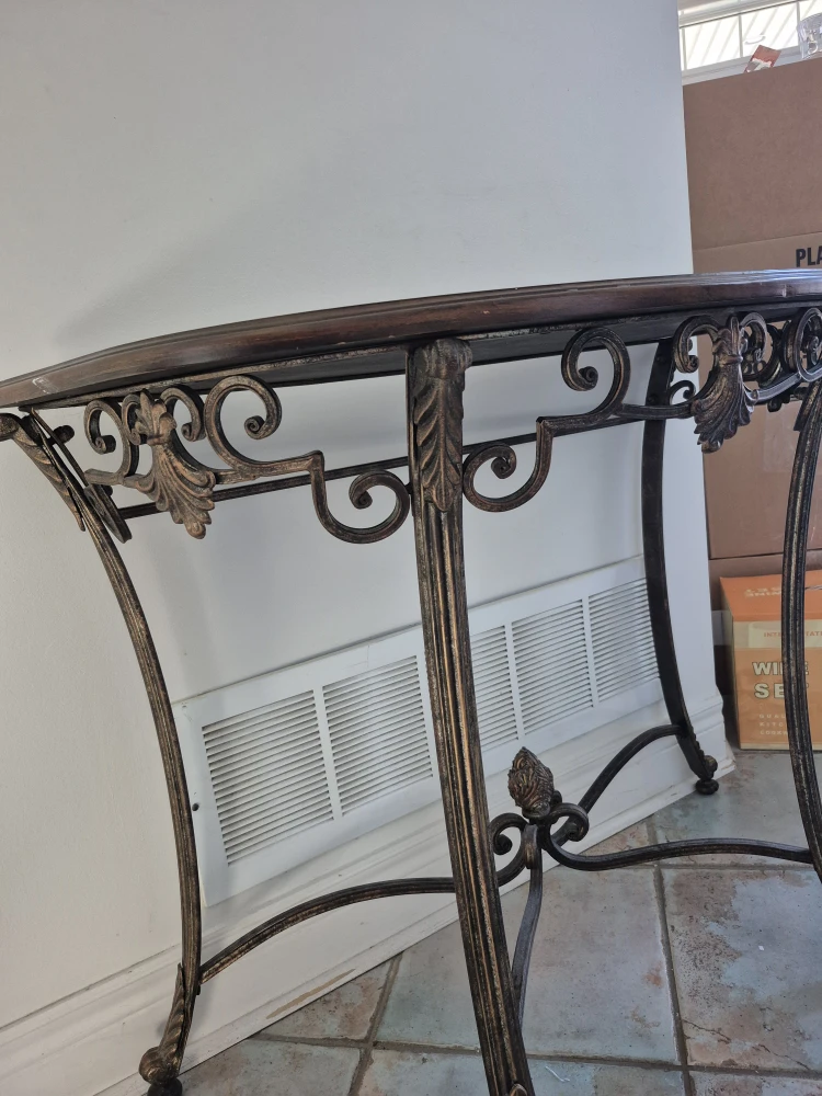 Half-Moon Entryway Table - photo 2