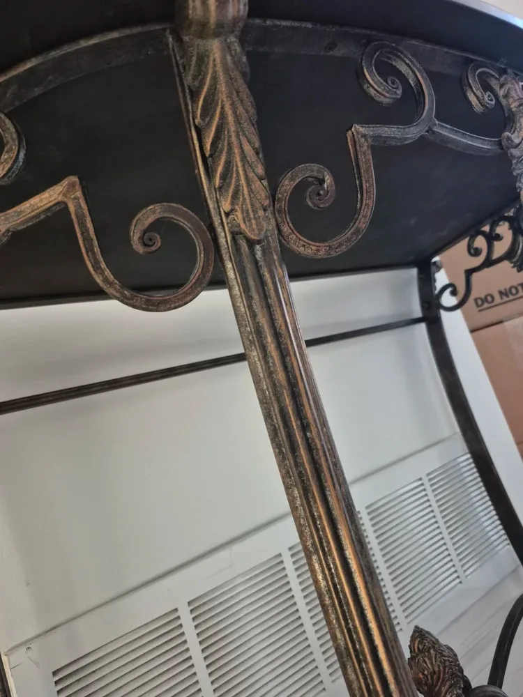 Half-Moon Entryway Table image indicator(4)