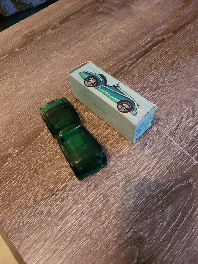 Avon Triumph TR3 '56 Spicy After Shave image indicator(3)