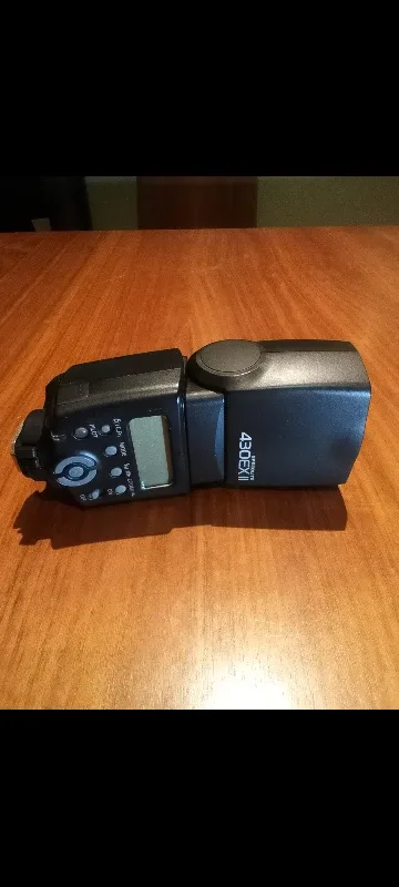 Professional Cannon EOS 5D Mark ll with all accessories image indicator(6)