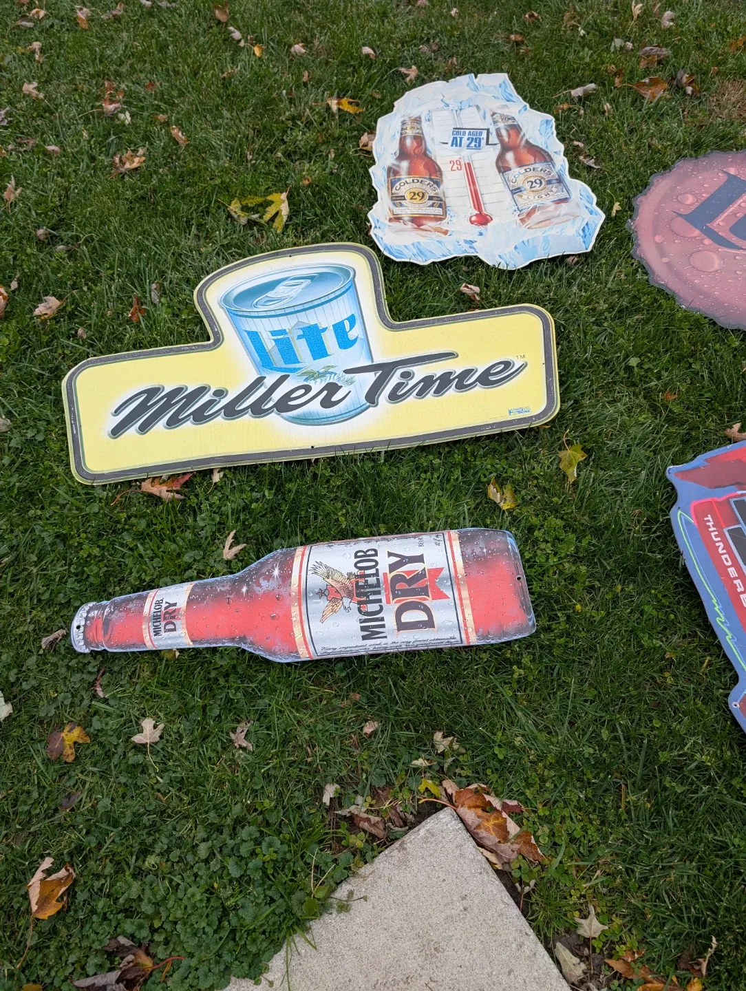 Mixed Beer Brand Metal Signs image indicator(3)