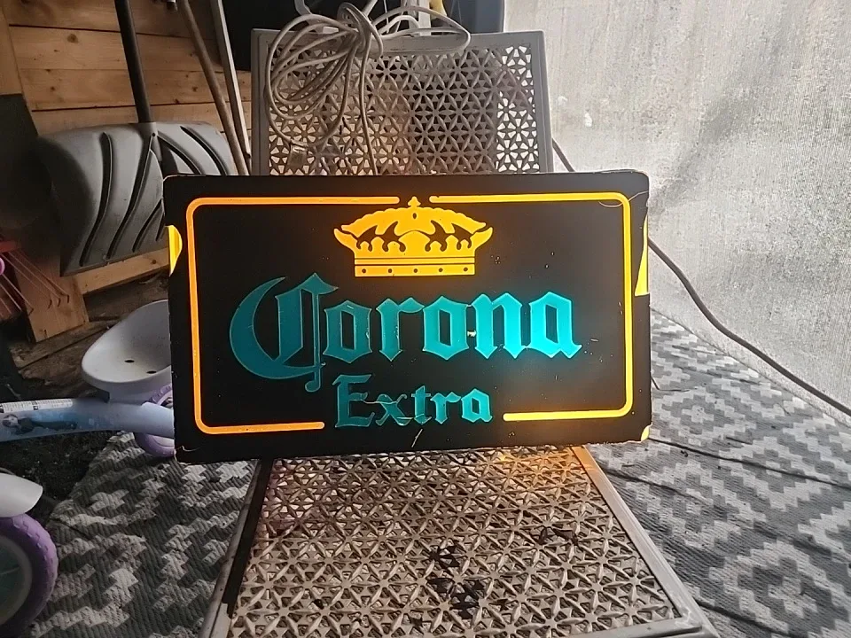 Corona Extra Light Up Sign image indicator(2)