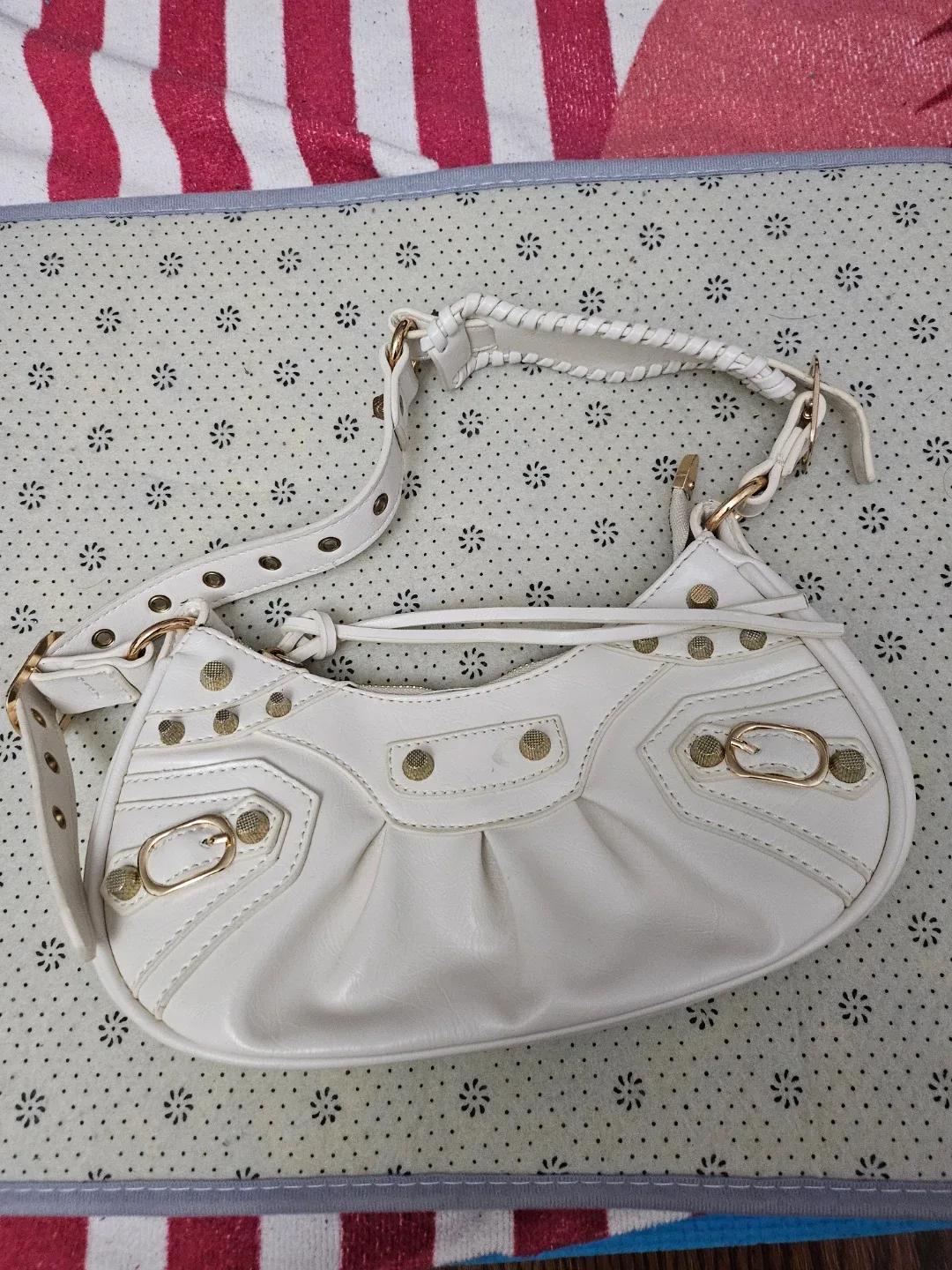 White Shoulder Bag thumbnail