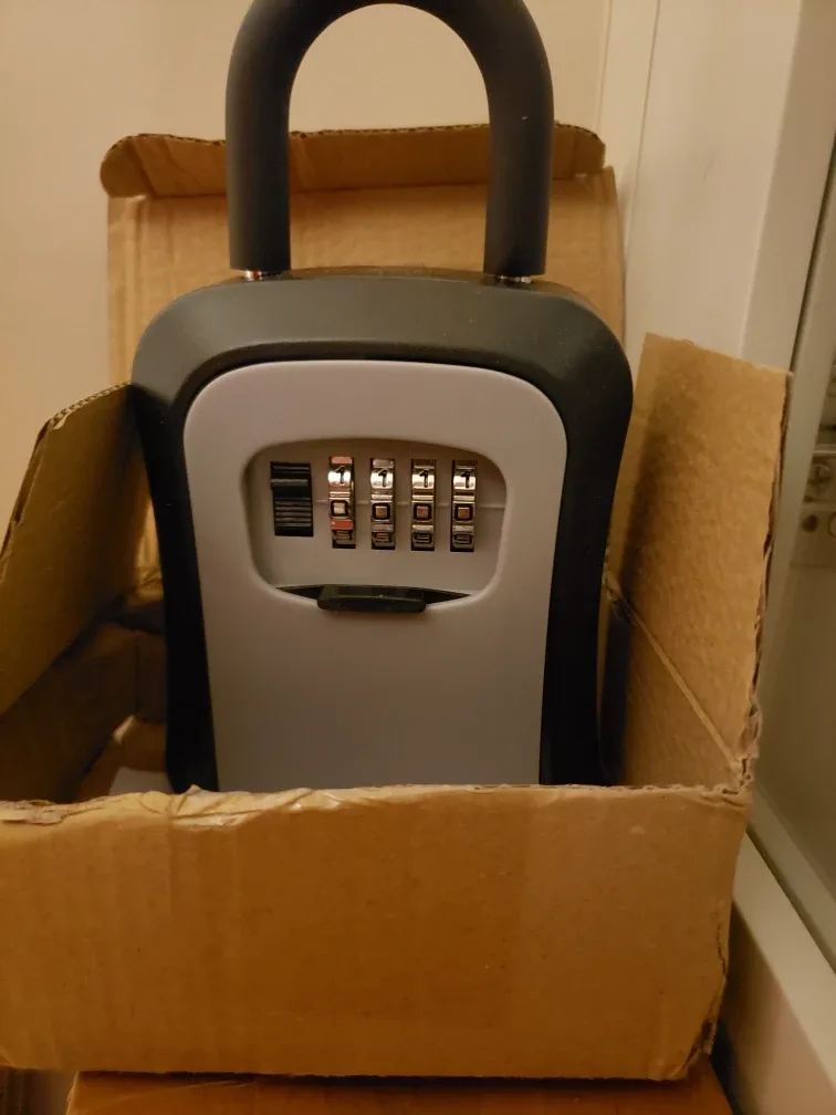 Key Safe Lock Box with Combination