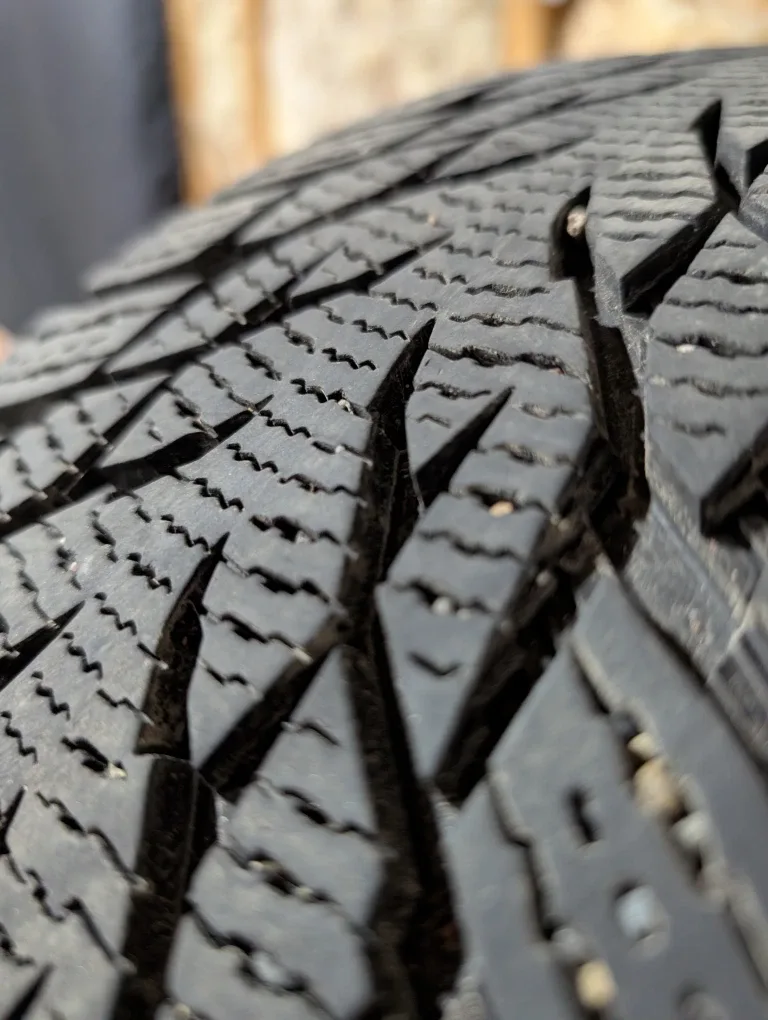 (4)-205/55R16 Winter Tires/Rims Off 2008 BMW 3 Series image indicator(5)