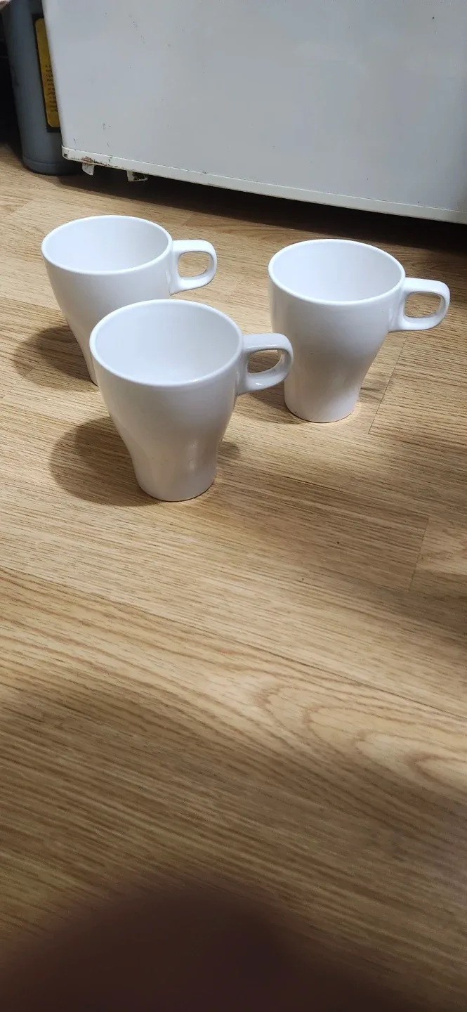 Set of 3 White Mugs image indicator(3)