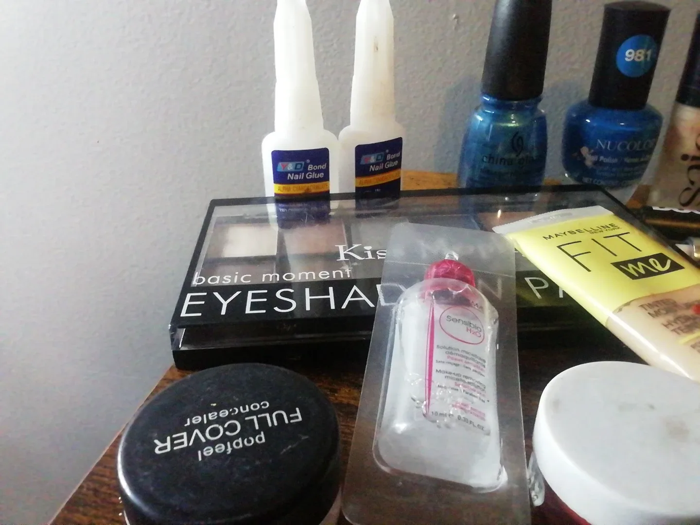 Mixed Makeup Lot - Maybelline, L'Oreal, Kiss image indicator(2)