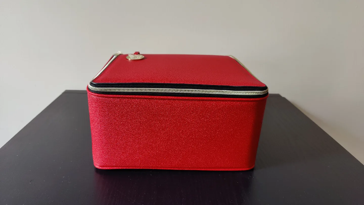 Estee Lauder Red Train Case/Cosmetic bag image indicator(2)