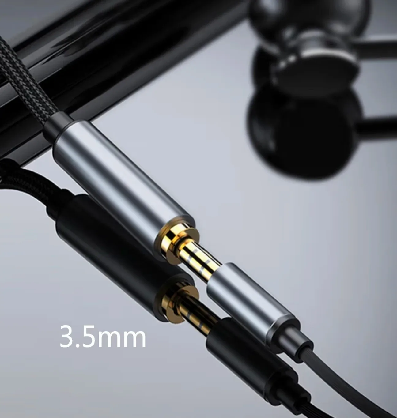 USB-C to 3.5mm Headphone Jack Adapter image indicator(4)