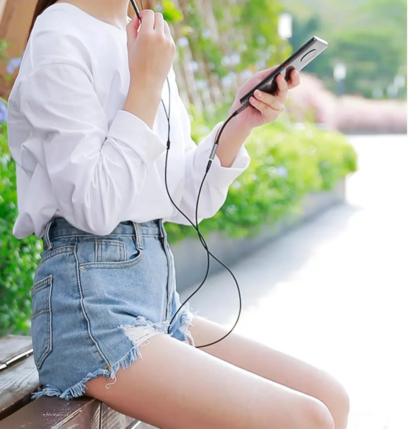 USB-C to 3.5mm Headphone Jack Adapter image indicator(5)