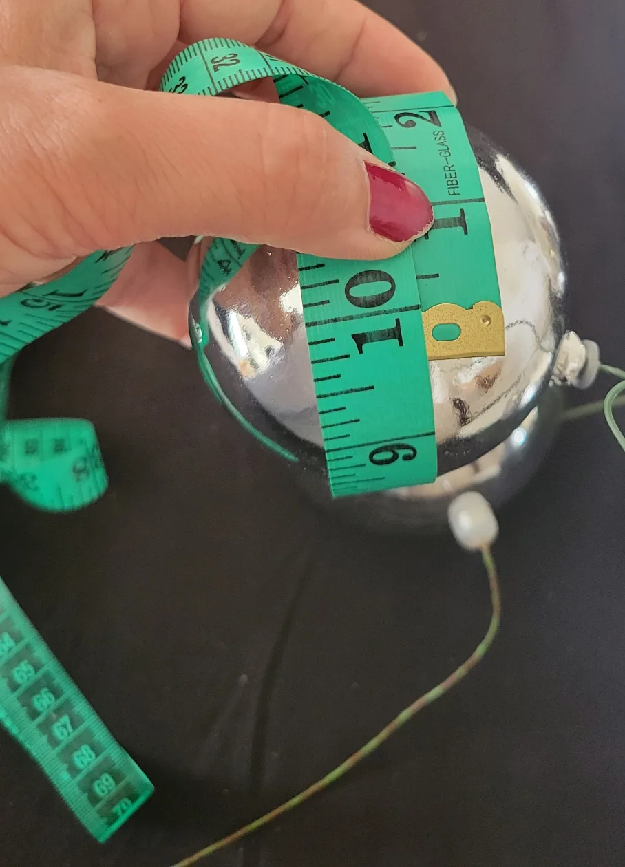 Silver Christmas Ball Ornaments image indicator(9)