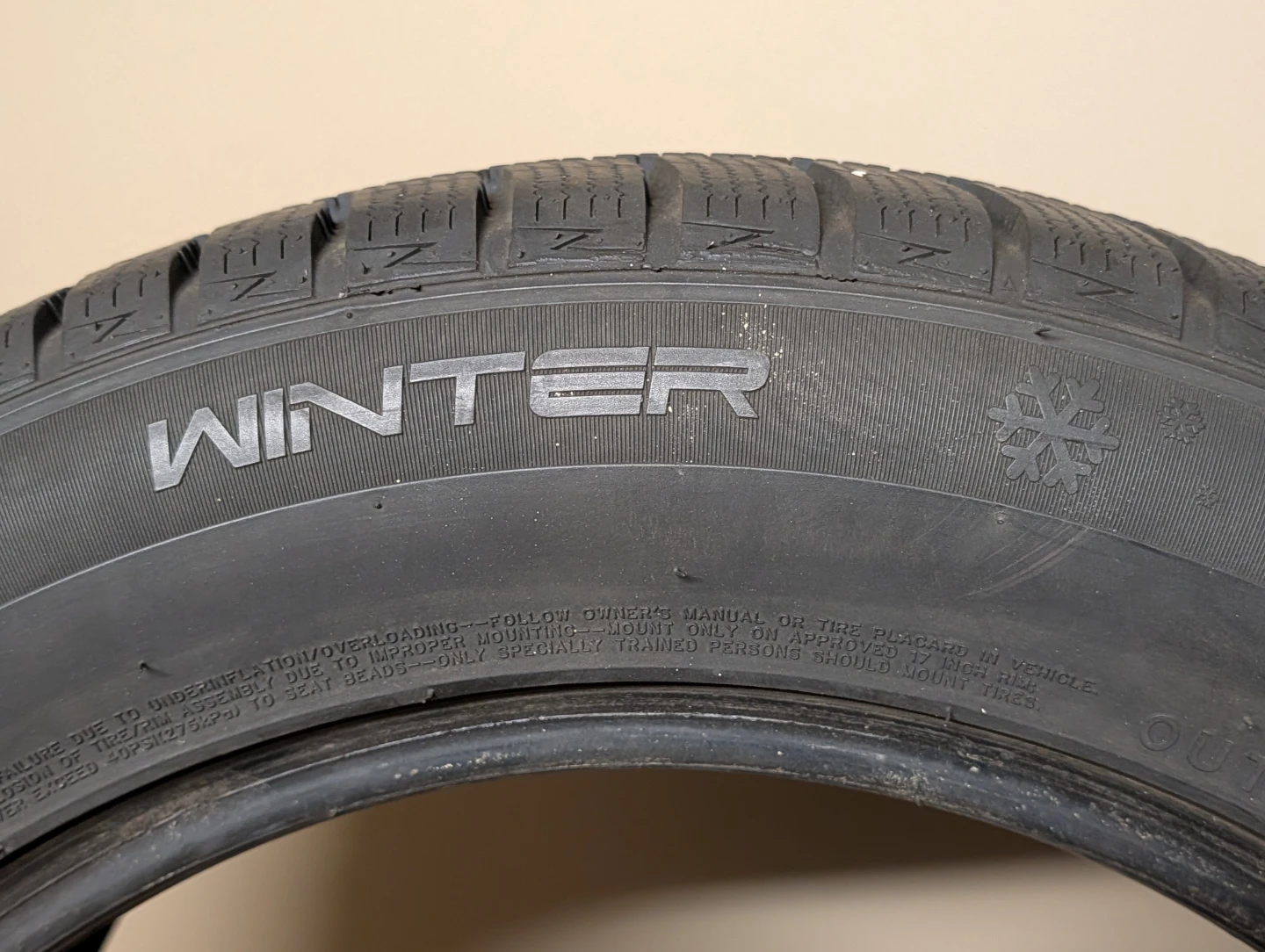 235/55R17 Winter Tire 🥕 - photo 2