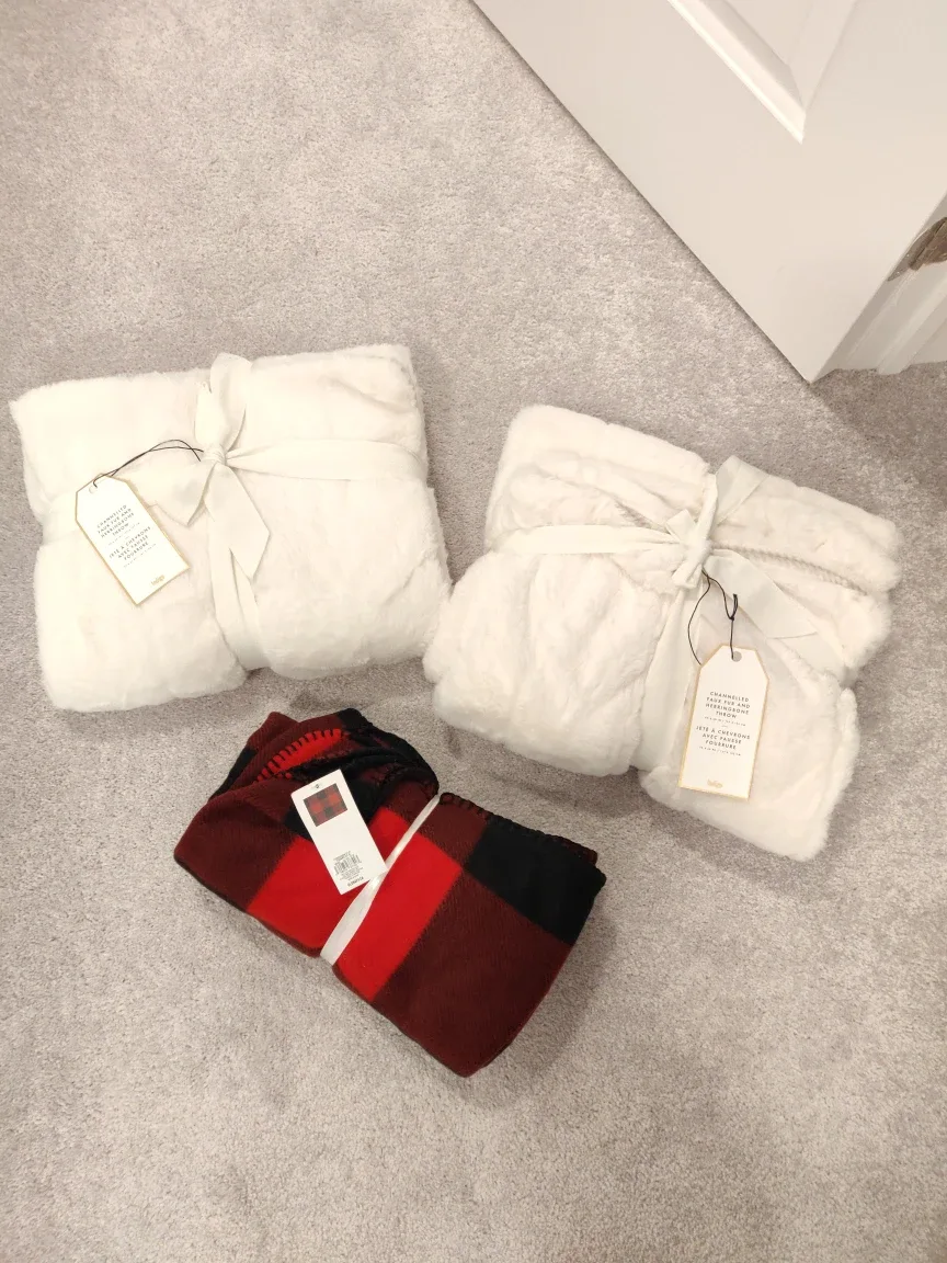 Brand new Indigo Blankets - Faux Fur & Red Plaid