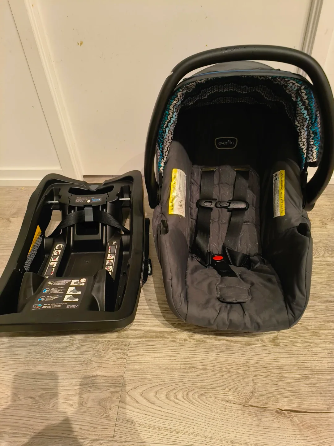 Evenflo Travel System with Infant Car Seat & Stroller image indicator(8)