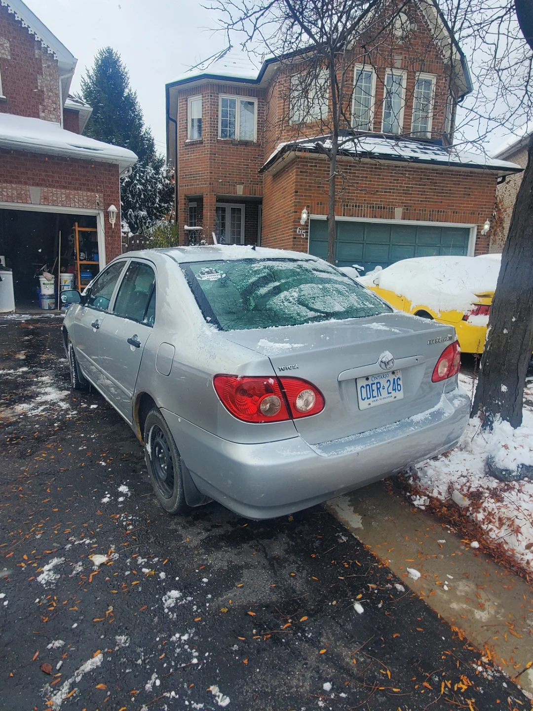 Toyota Corolla Sedan - Silver - photo 3