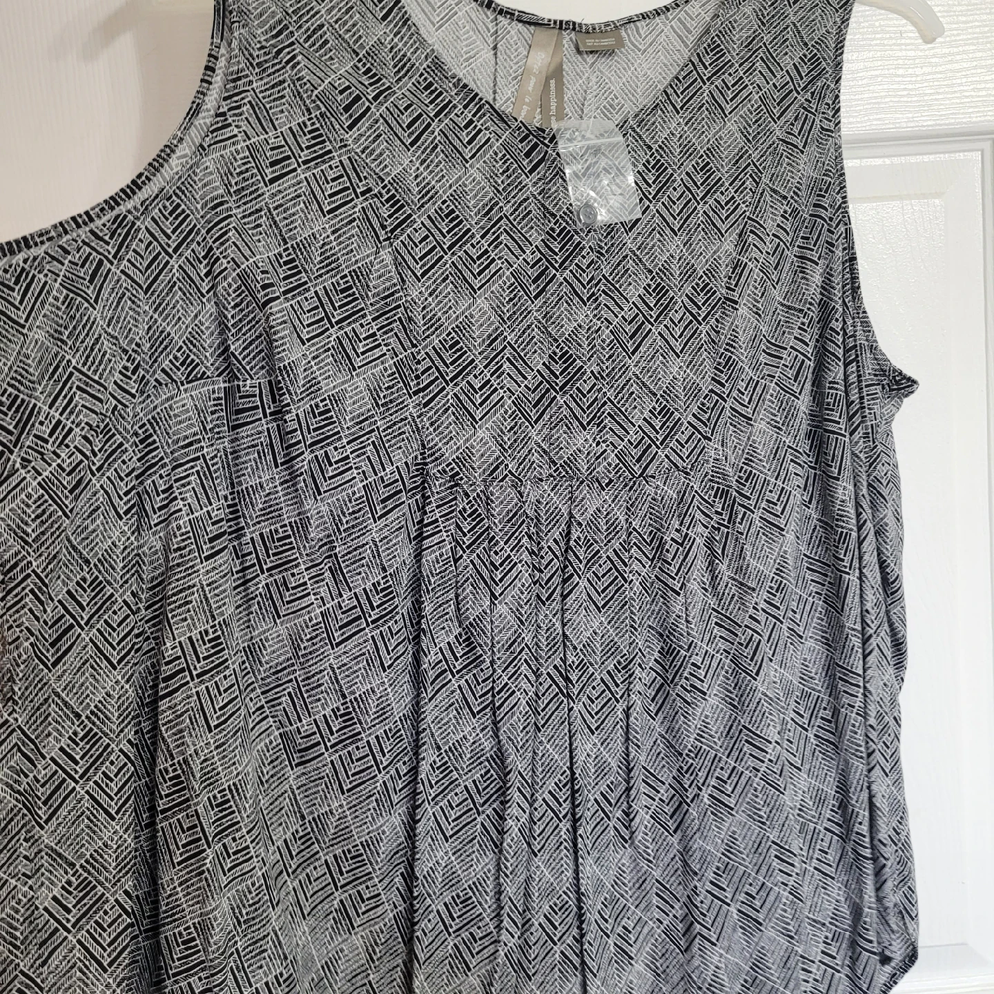 Ladies Size 3X Light Tank Top Blouse - photo 2