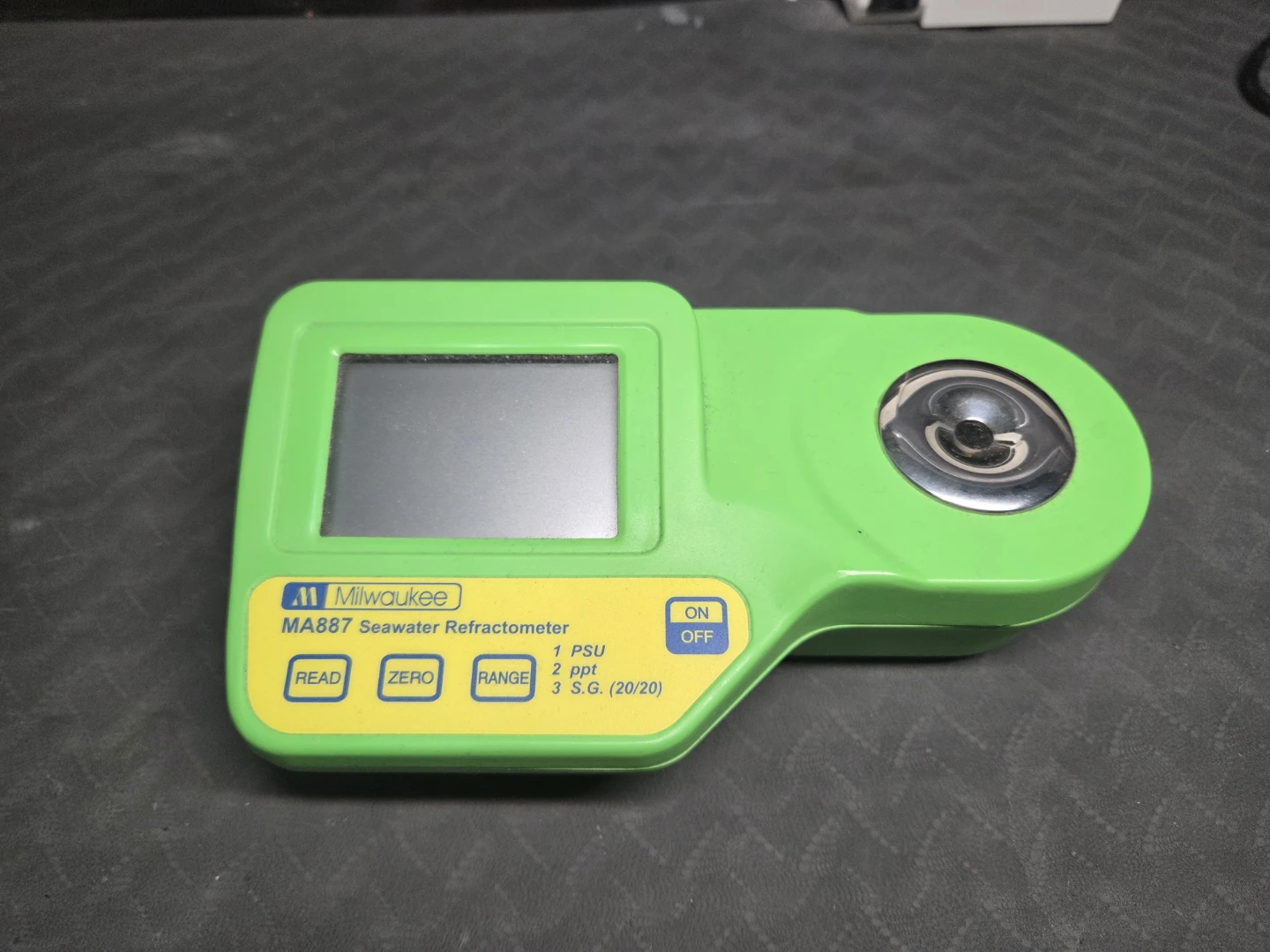 Milwaukee MA887 Seawater Refractometer