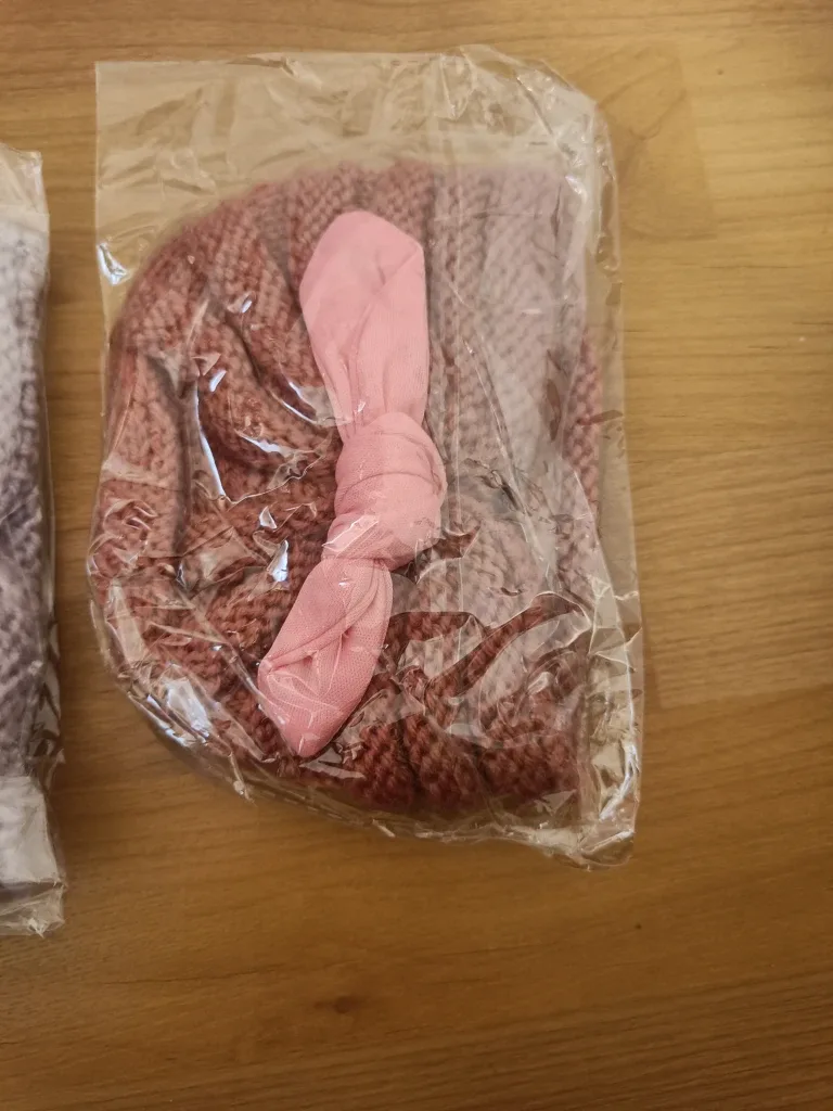 New Kids' Beanie with Bow - Assorted Colours image indicator(5)