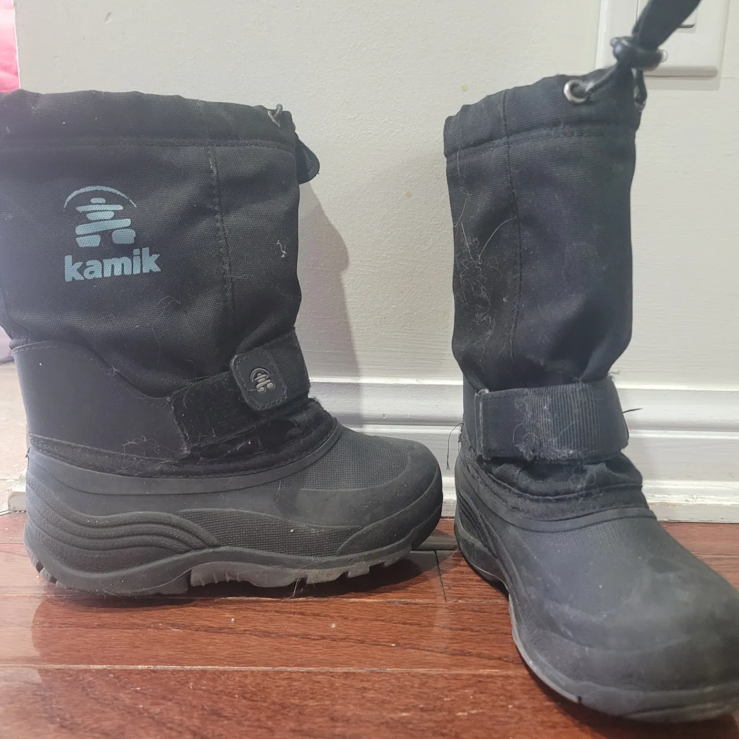 Kamik Black Winter Boots image indicator(2)
