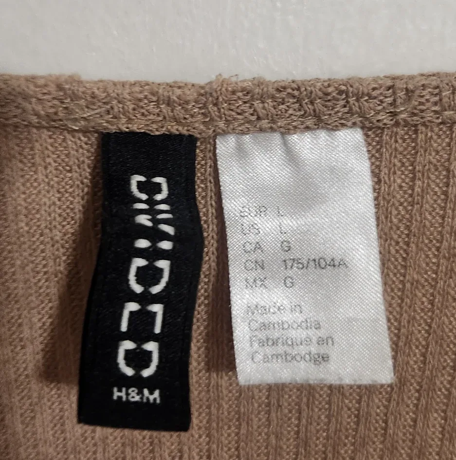 H&M Divided Ribbed Long Sleeve Top - Size Large image indicator(4)