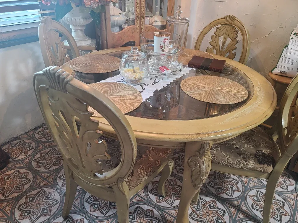 Loveseat, Couch, Chair, with 3peace table +dinner with 4 chairs image indicator(6)