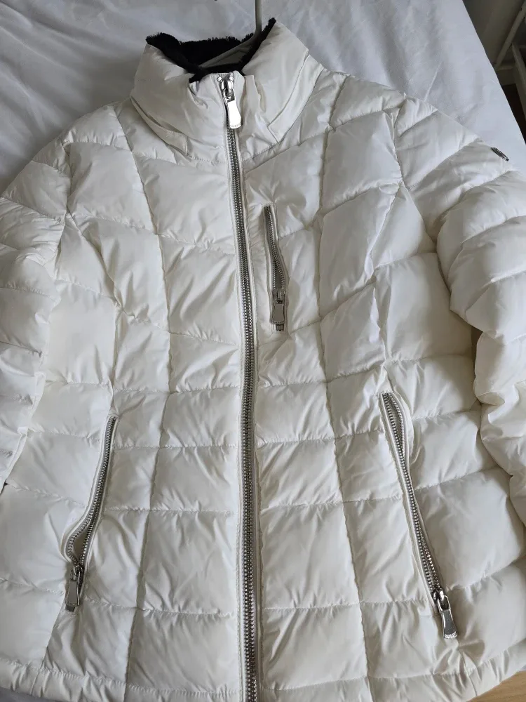 Calvin Klein Infinite Stretch White Puffer Jacket PM
