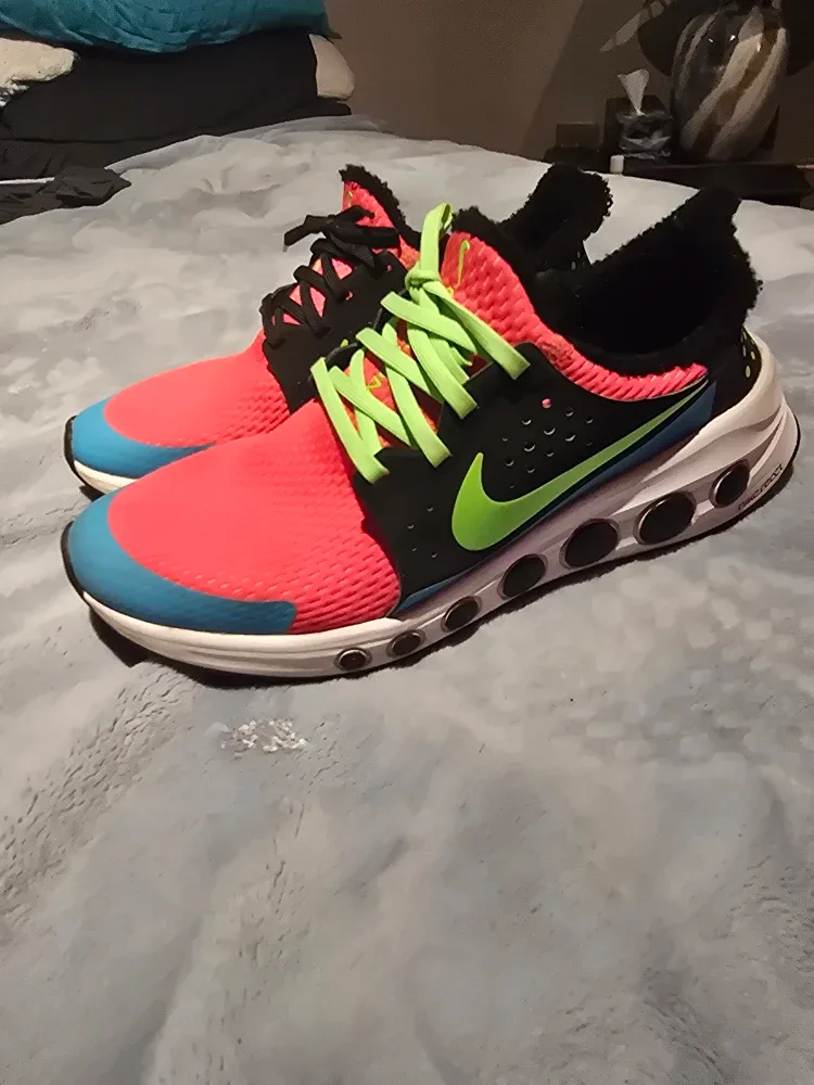 Nike CruzrOne Bright Crimson, US Men's 11.5 image indicator(2)