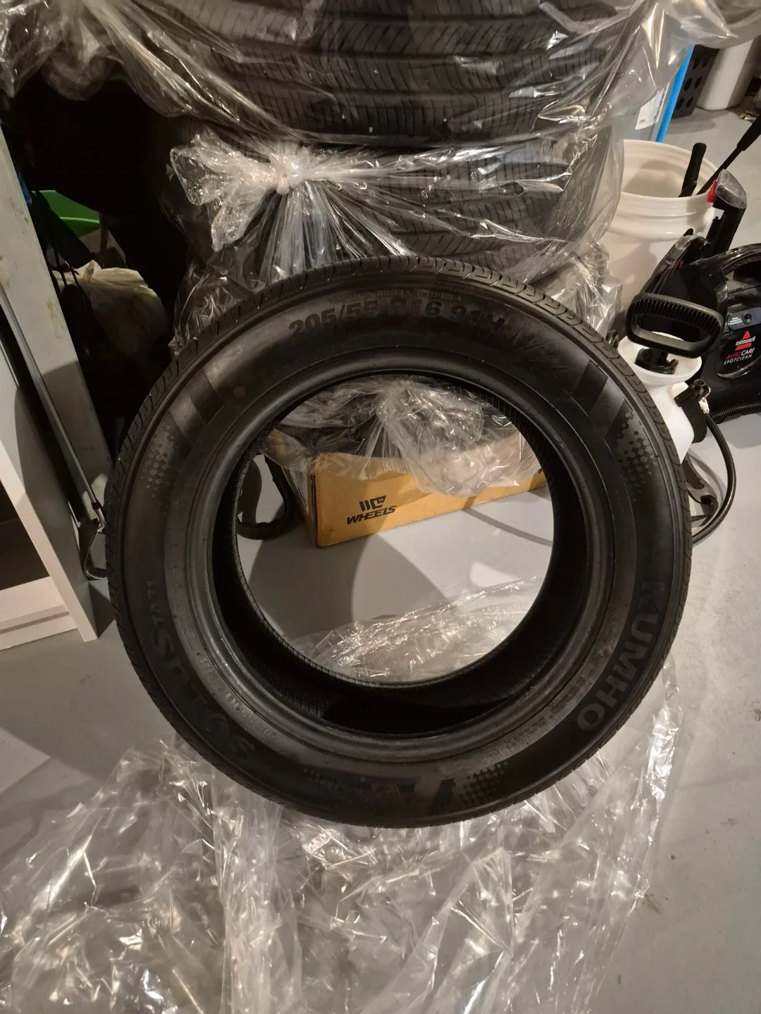 205 55 16 all season tires image indicator(2)