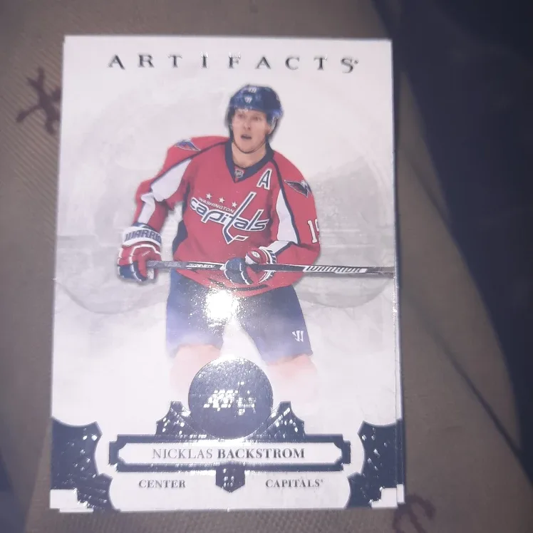 Nicklas Backstrom Artifacts Hockey Card