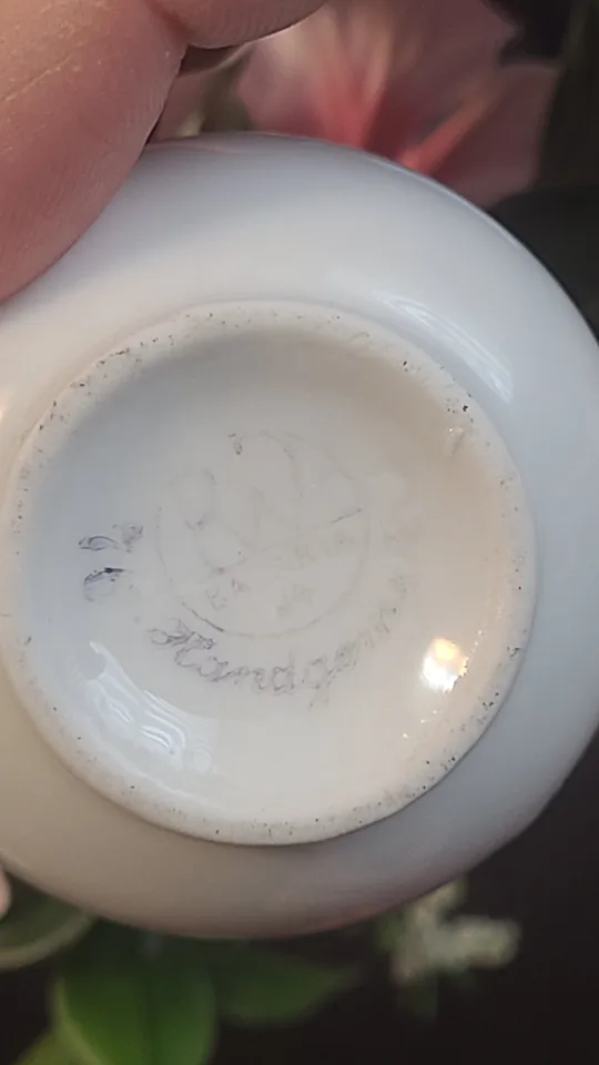 Vintage Bavaria Handgemalt Floral Vase image indicator(3)