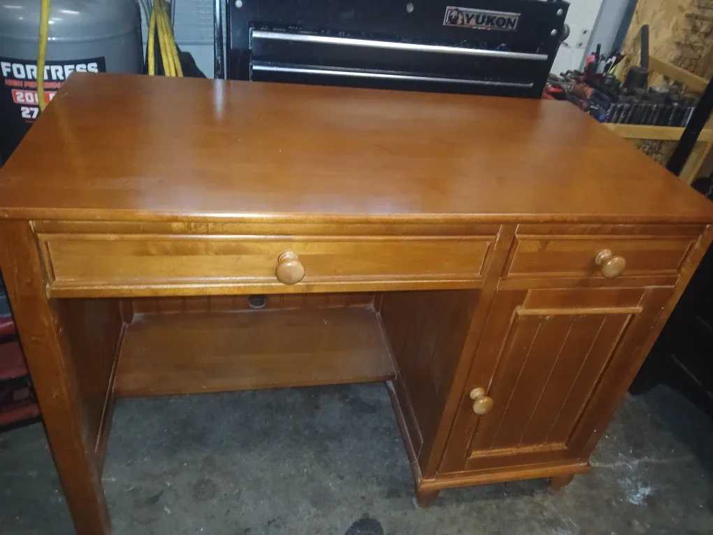 Desk solid wood