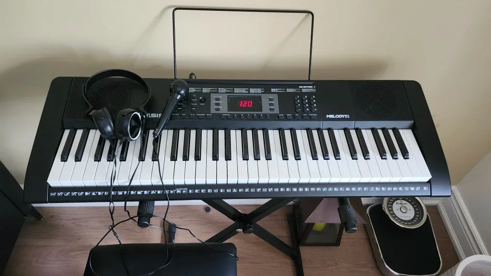 Alesis Melody 61 Beginner Keyboard Bundle