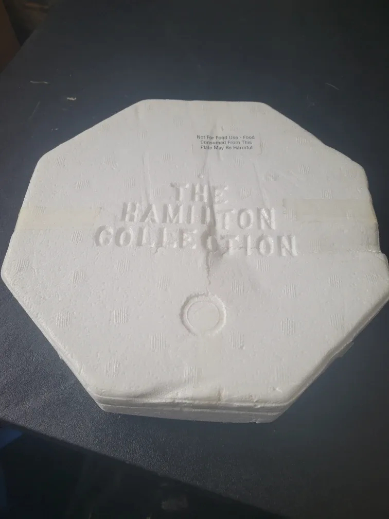 Precious Moments Unto Us A Child Is Born Plate image indicator(4)