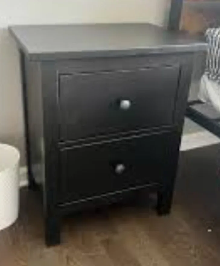 good condition nightstand image indicator(2)