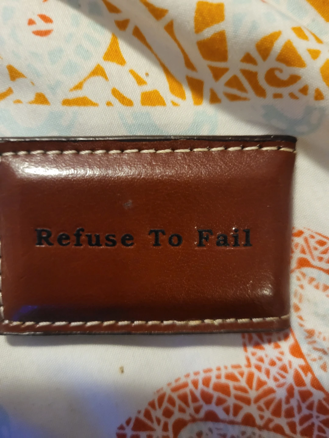 Refuse To Fail brown leather card holder - photo 2