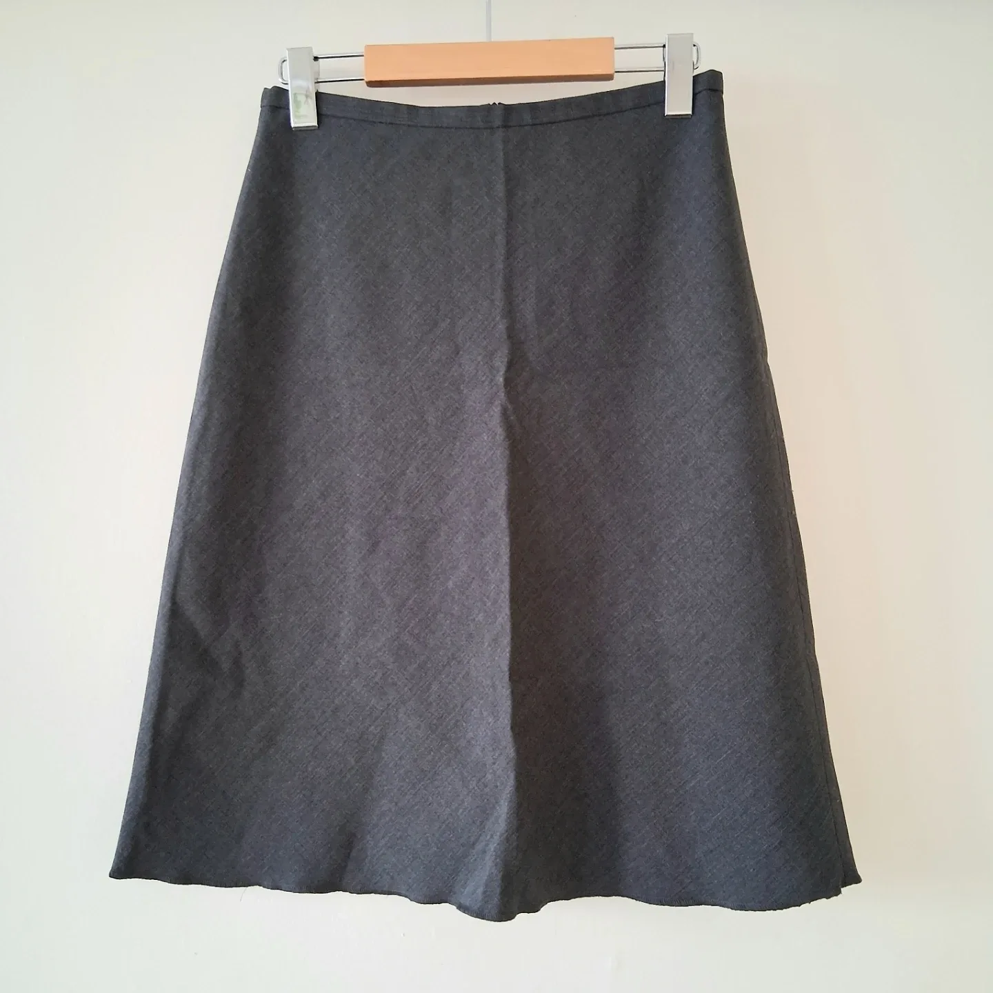 Darker Grey Sz M, Best Offer 💰 or Trade for Plant Cuttings🌷