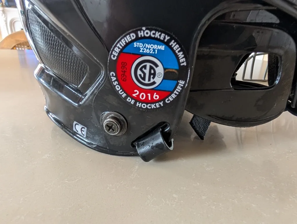 CCM Hockey Helmet with Cage - Size SM-25 image indicator(3)