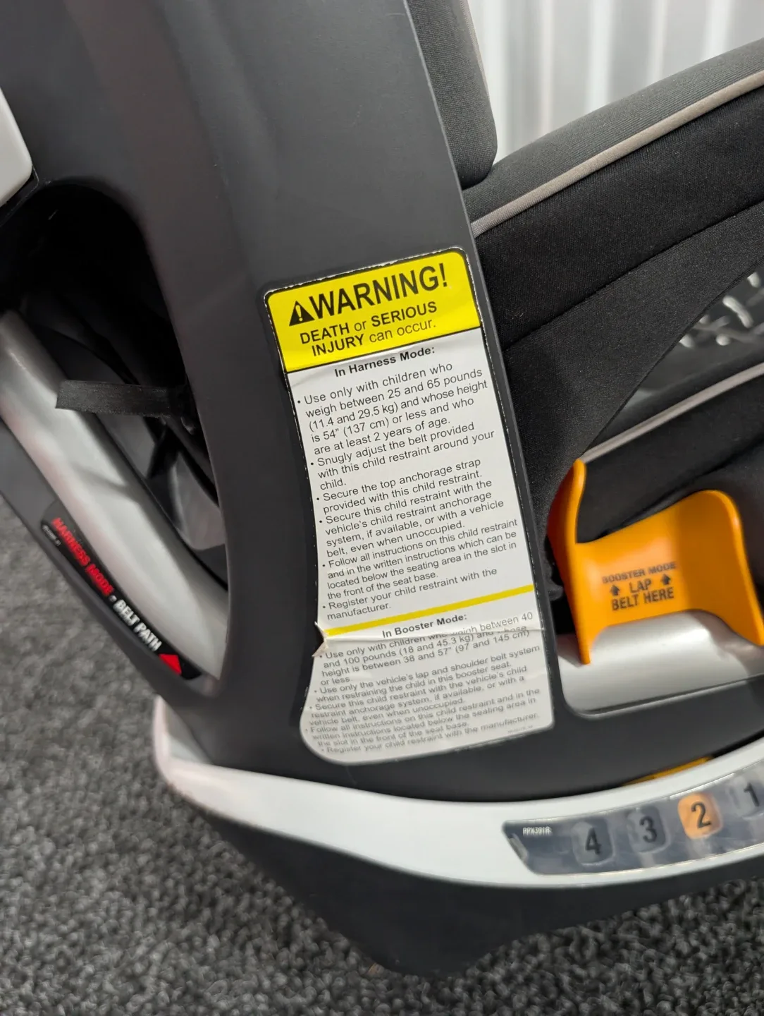 Chicco MyFit Harness + Booster Car Seat image indicator(4)