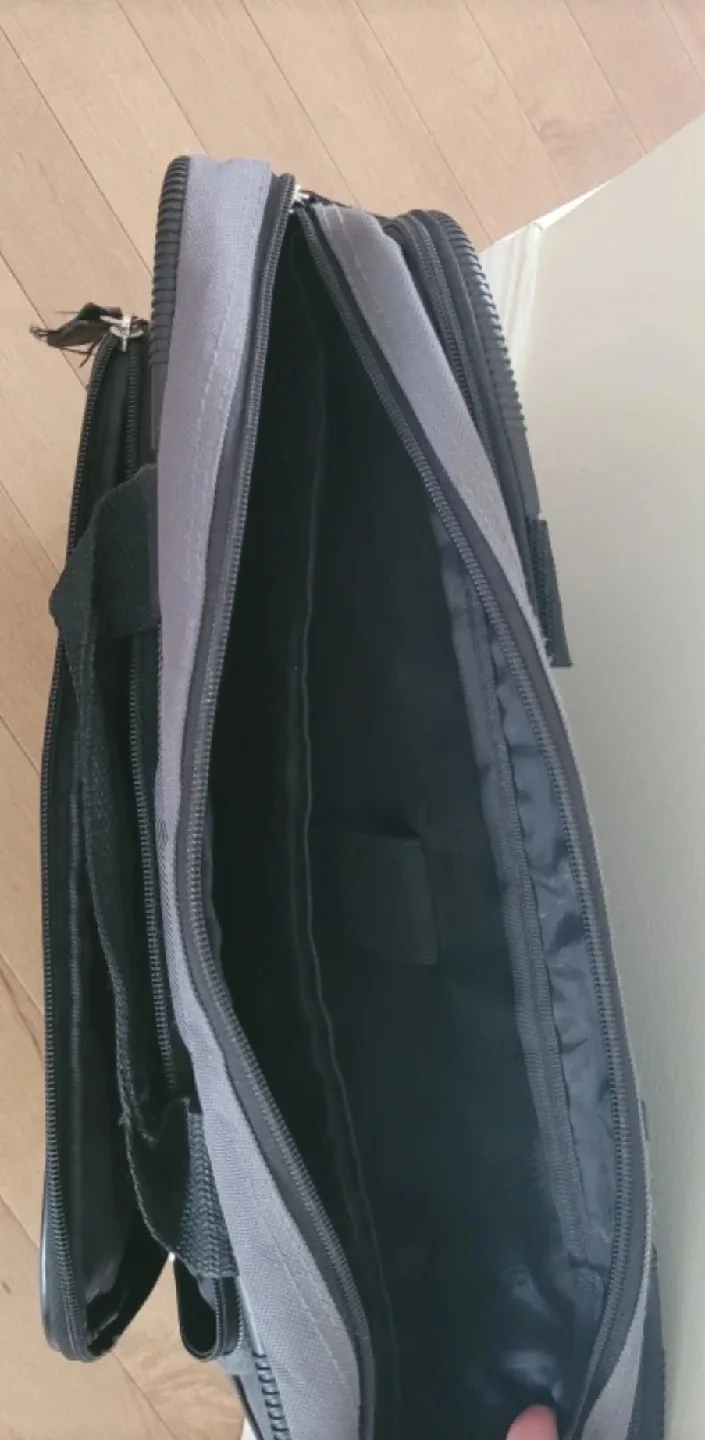 ASUS Grey Laptop Bag image indicator(2)