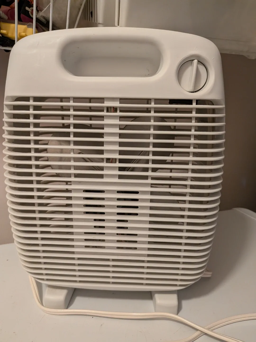 Marvin White Box Fan 9" x 12" image indicator(3)