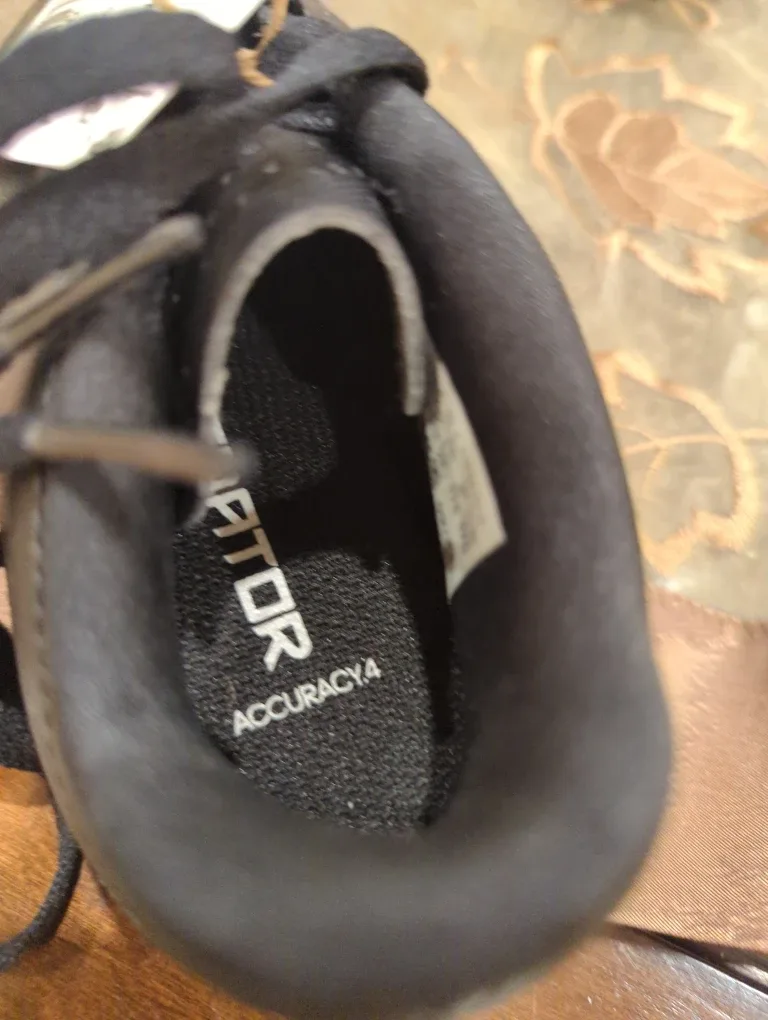 Adidas Predator Accuracy.New size 11 for baby's image indicator(6)