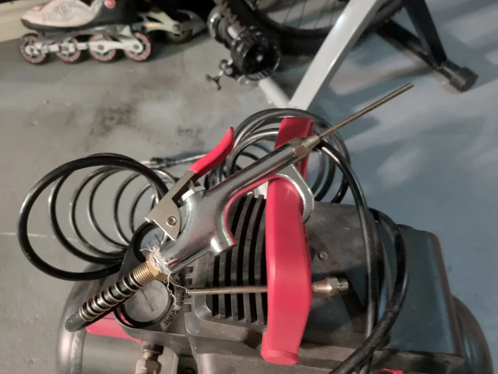 Briggs & Stratton 3 Gallon Air Compressor image indicator(5)