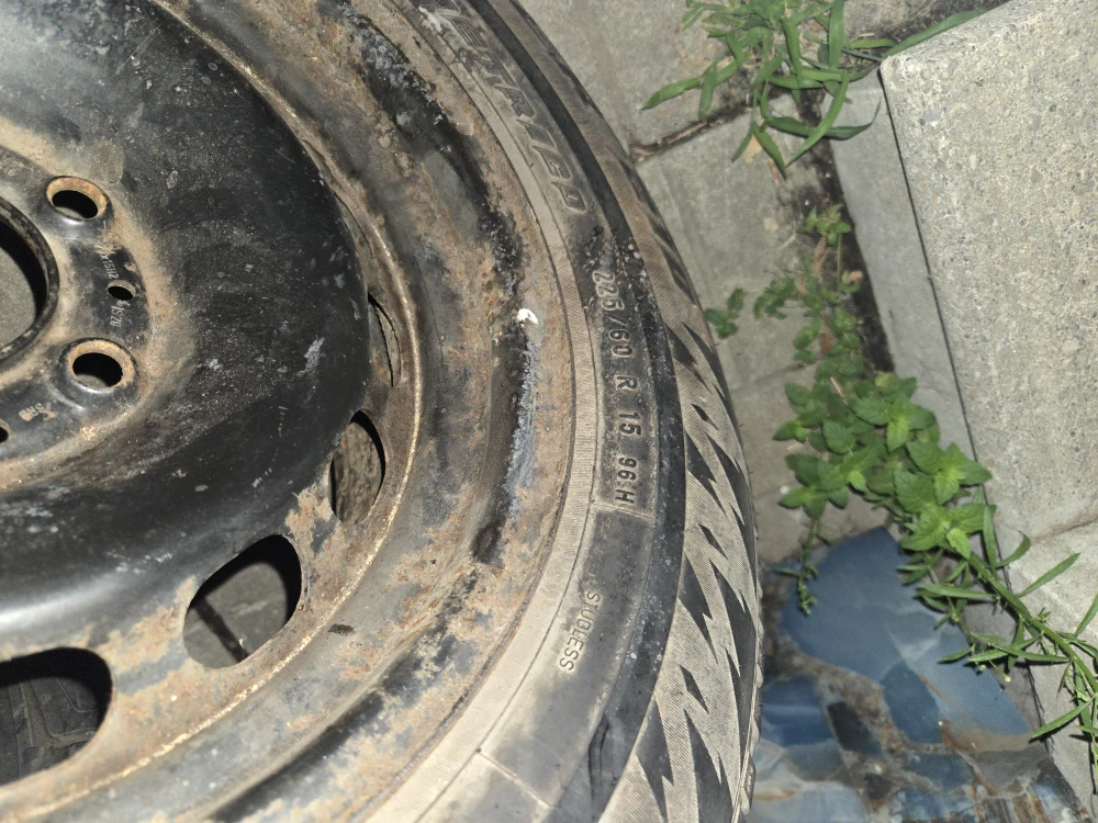 Pirelli 225/60 R15 winter Tires - photo 5