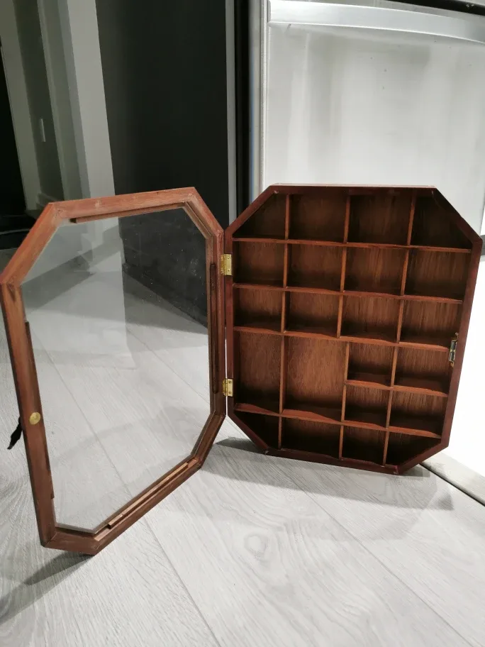 Wooden Display Case image indicator(2)