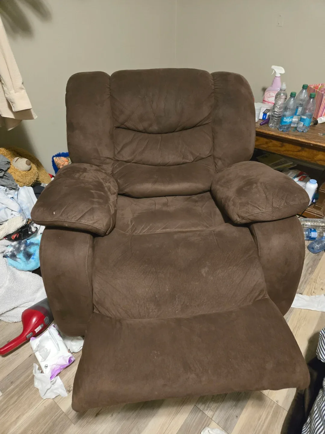 Recliner/rocker for sale image indicator(2)