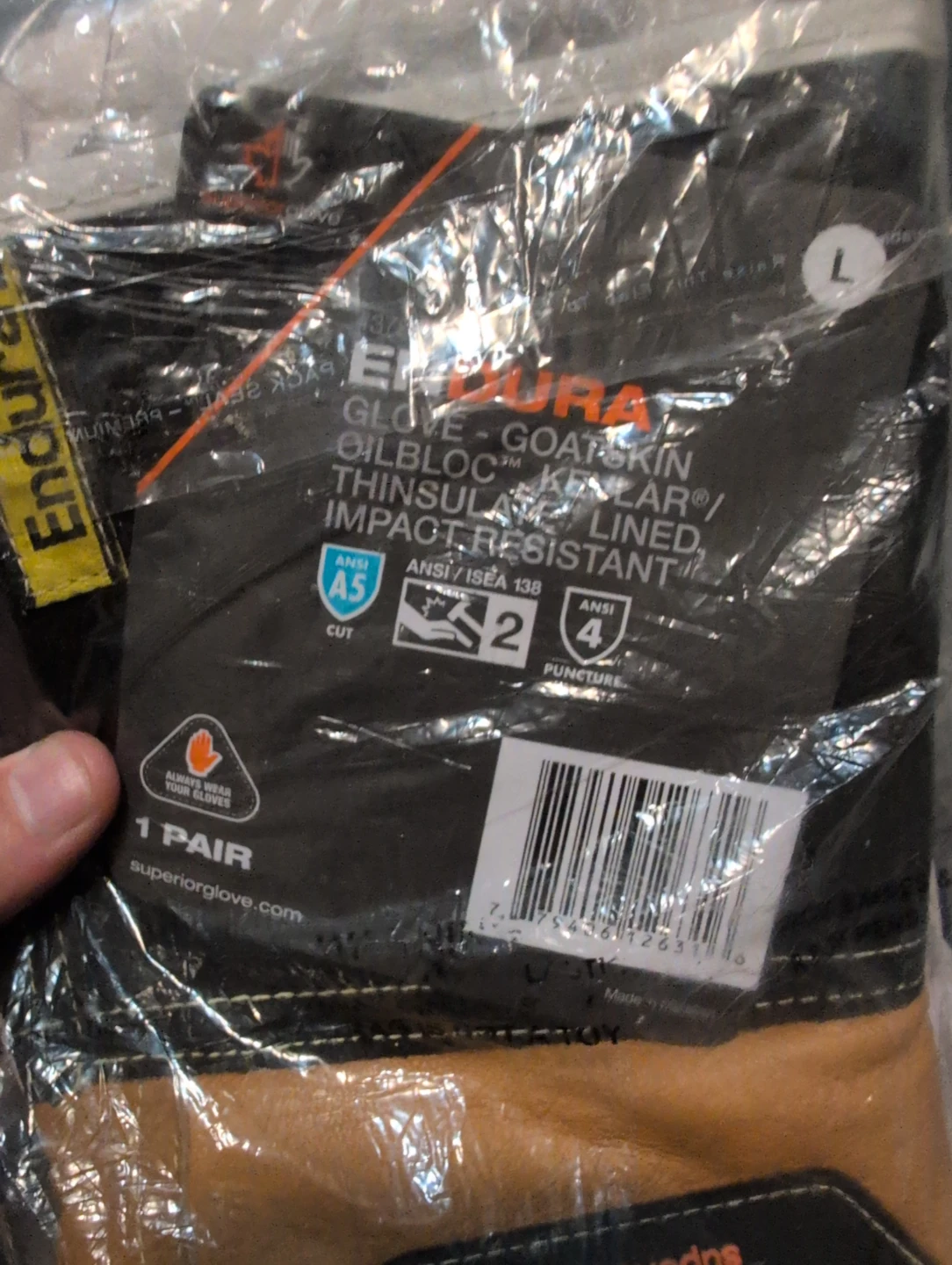 4 sets of new pioneer  high vis vests and gloves - photo 4